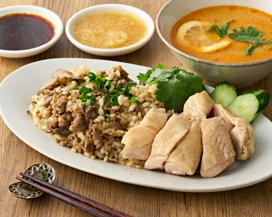 【セット】牛飯カオマンガイとトムヤムテイストスープ Tom Yam Taste Soup Combo