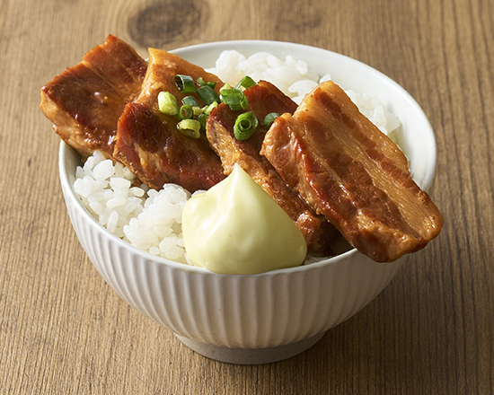 わさびマヨ豚角煮丼