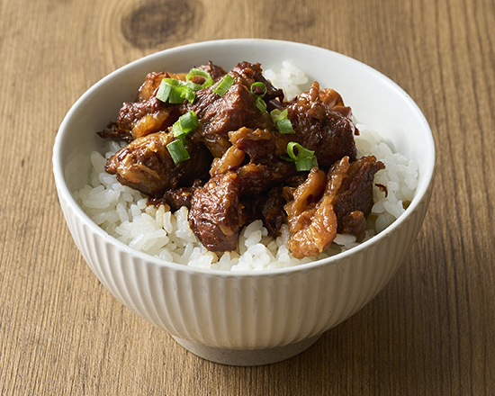 牛すじ煮込み丼