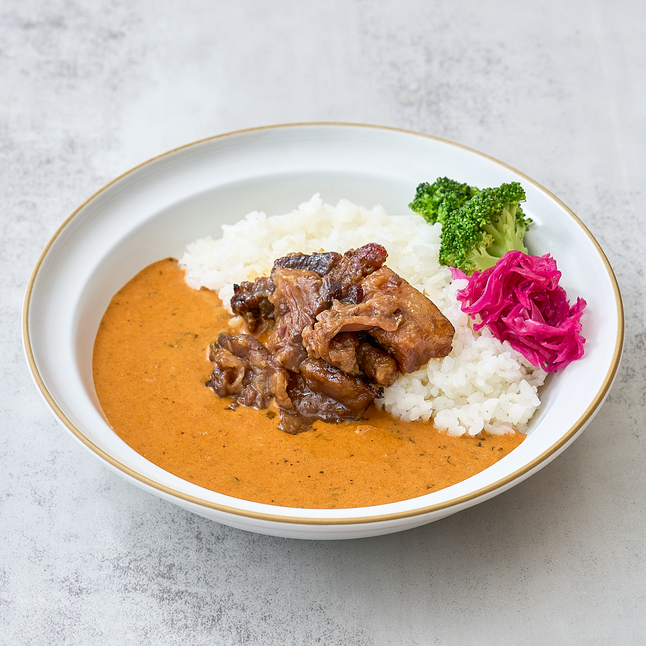 執念煮込み…朝ノ瑠璃牛すじスパイスカレー